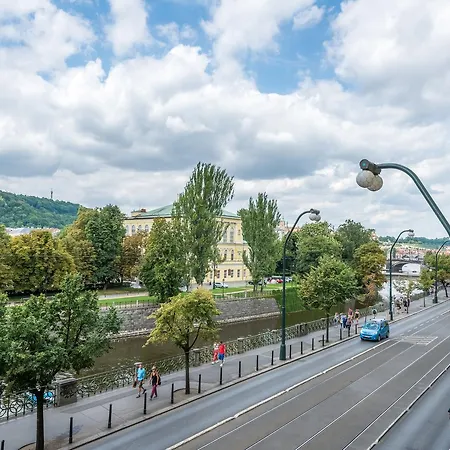 Apartman Riverside With A Balcony Prága