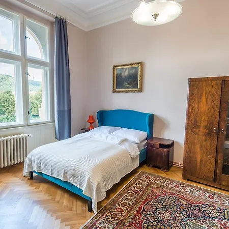 Riverside With A Balcony Apartamento Praga